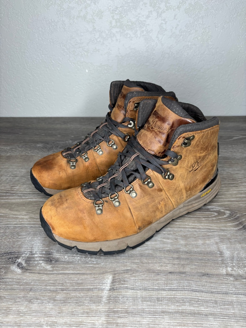 Danner Mountain 600 Men's 4.5" Leather WP Brown Hiking Boots Brown Size 10.5EE
